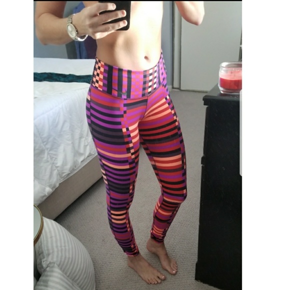 Nike Workout Leggings - Picture 3 of 6